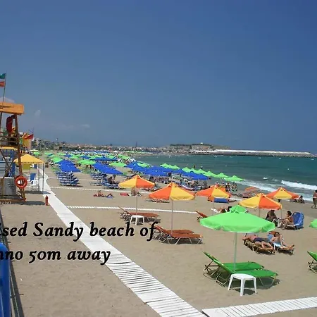 City Beach Studio *