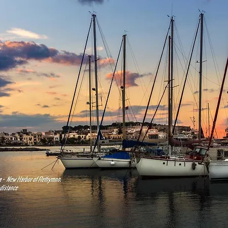 City Beach Studio Apartment Rethymno (Crete)